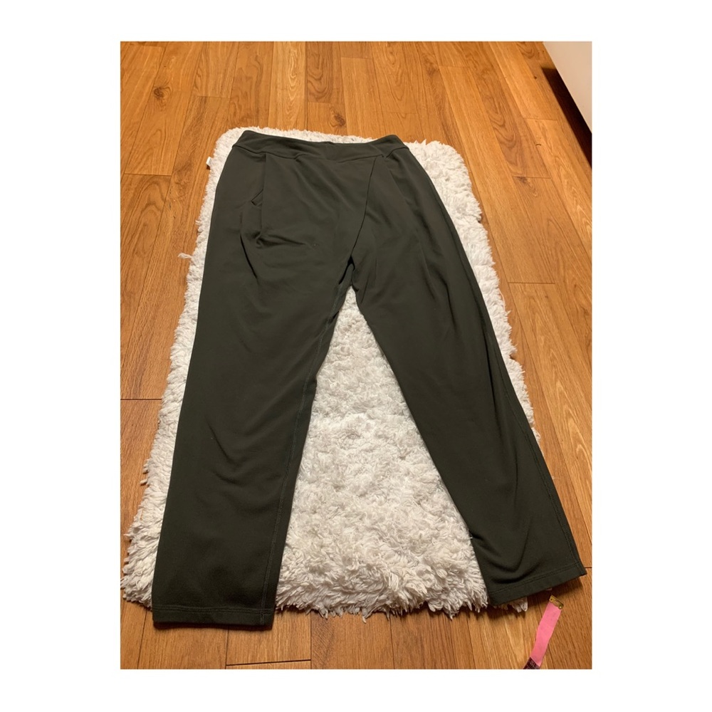 LULULEMON JOGGERS SIZE 8